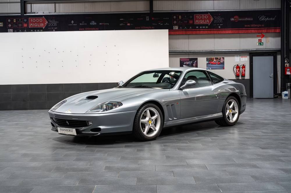 Ferrari 550 Maranello in silver, front three-quarter