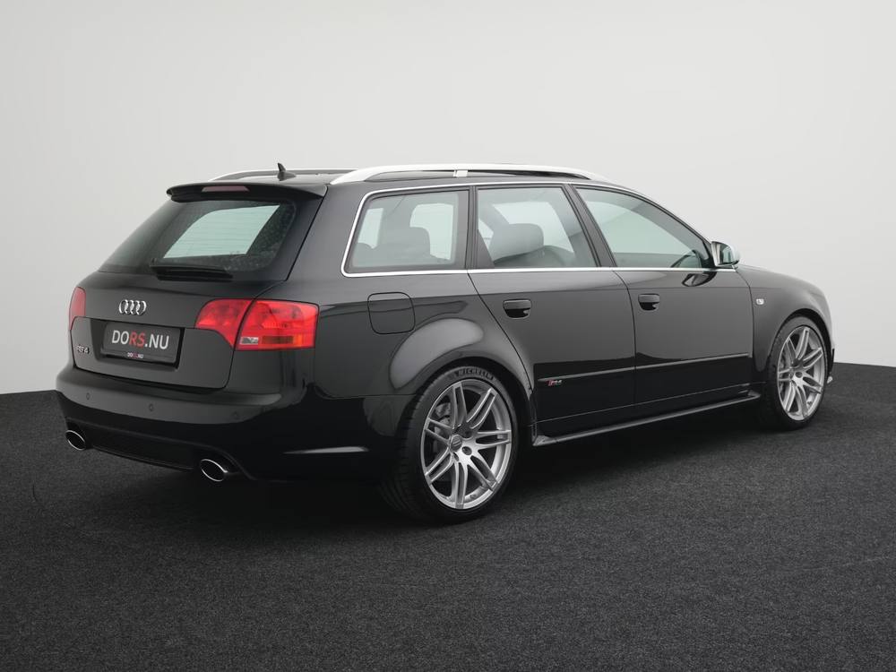Audi RS4 Avant B7 rear three-quarter