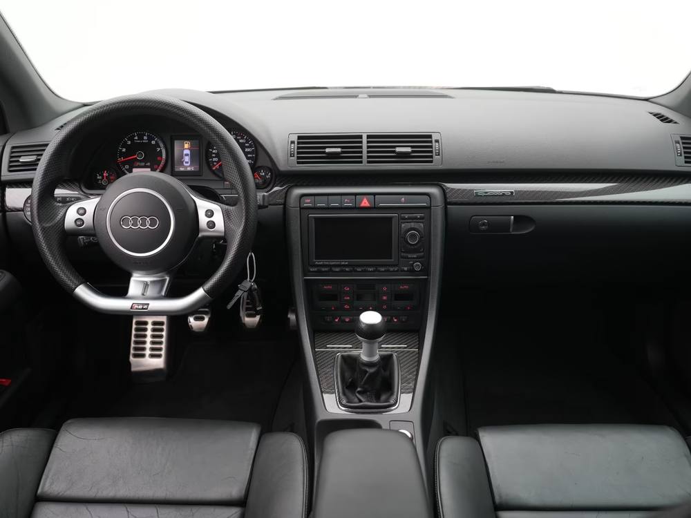 Audi RS4 B7 interior and dashboard